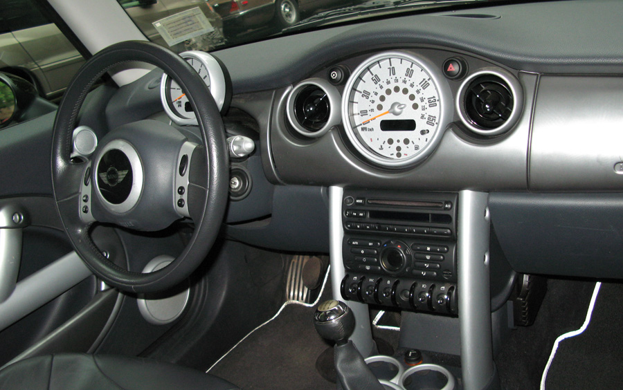 03-Inside1.jpg